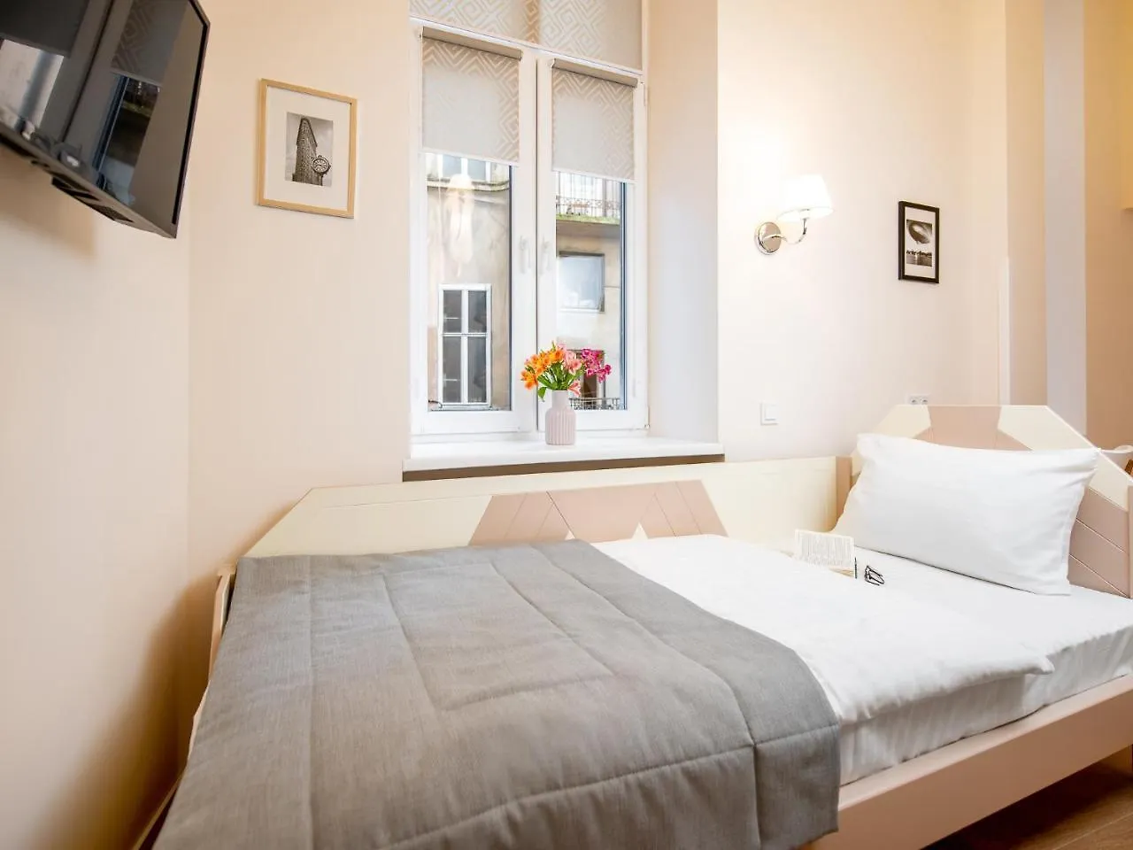 Art Deco Central Rooms 리비프